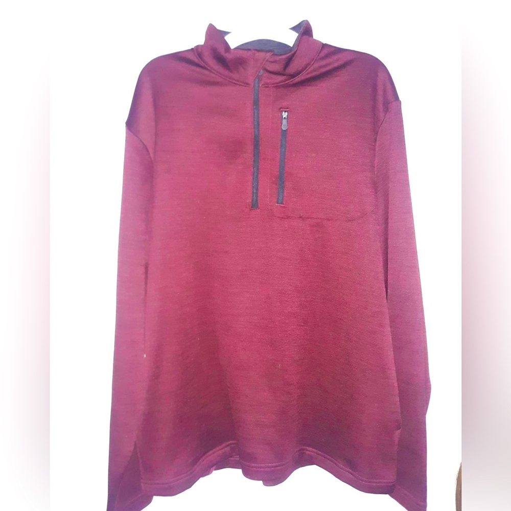 Pro Tour 1/4 zip pull over. Size men’s small. Only worn once.